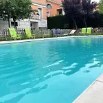 Ferienhaus Segunda Planta De Chalet Con Piscina Con Entrada Independiente