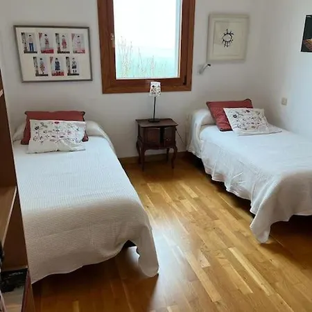 Segunda Planta De Chalet Con Piscina Con Entrada Independiente Valladolid