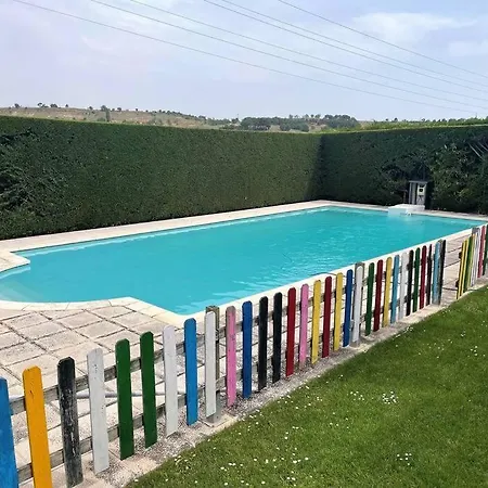 Semesterbostad Segunda Planta De Chalet Con Piscina Con Entrada Independiente *