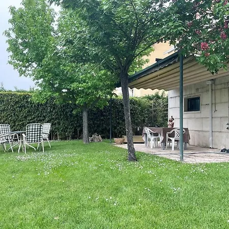 Segunda Planta De Chalet Con Piscina Con Entrada Independiente