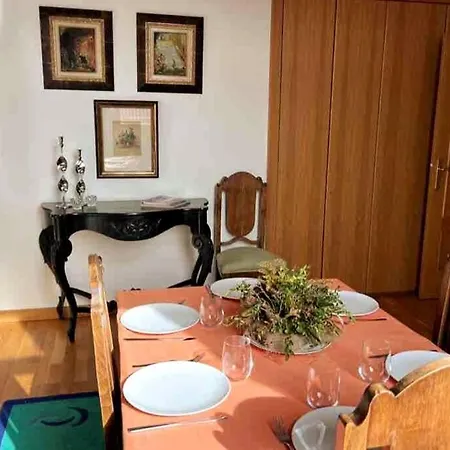 Segunda Planta De Chalet Con Piscina Con Entrada Independiente Holiday home